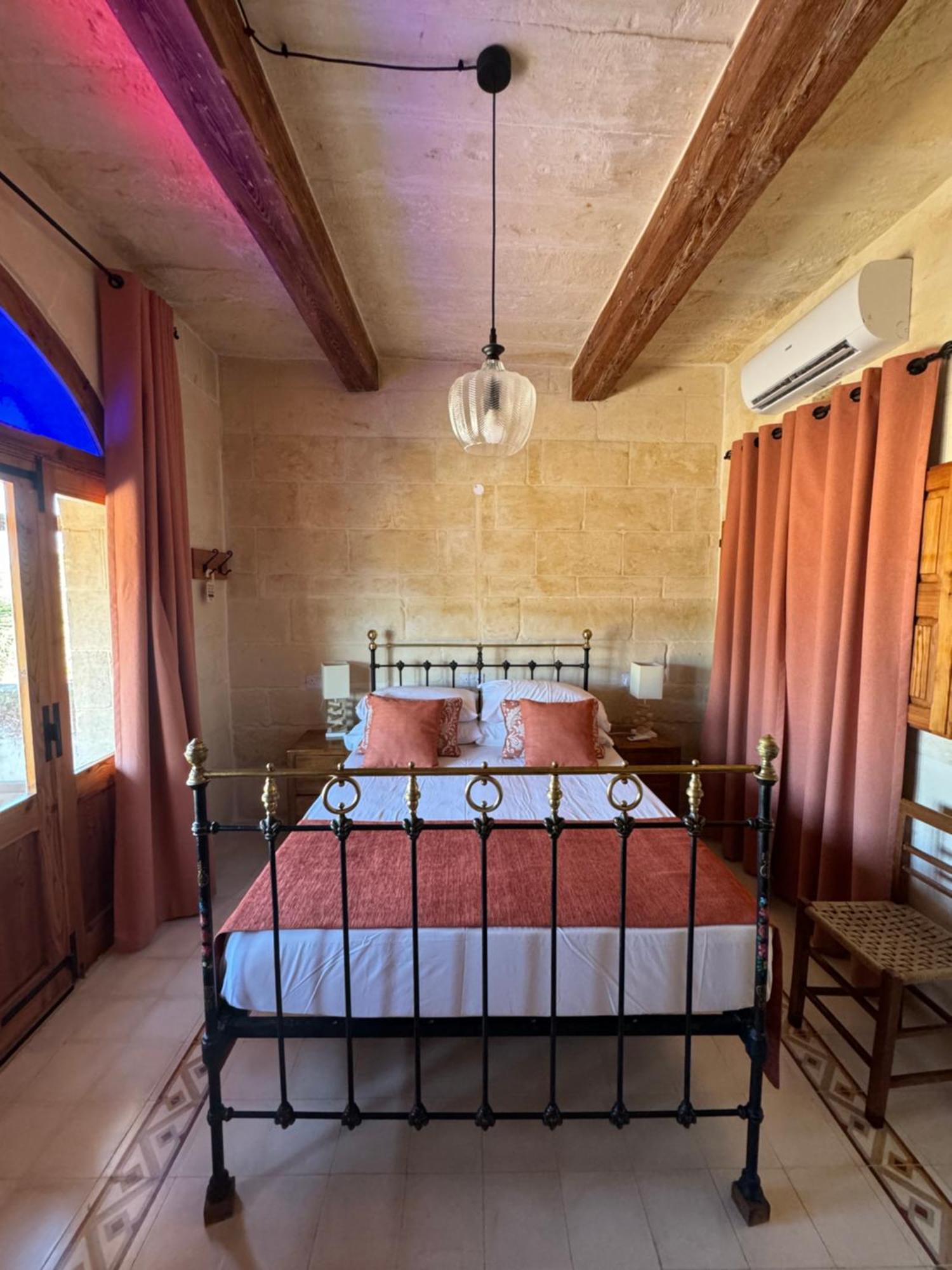 Maria'S B&B กฮาสลิ ภายนอก รูปภาพ